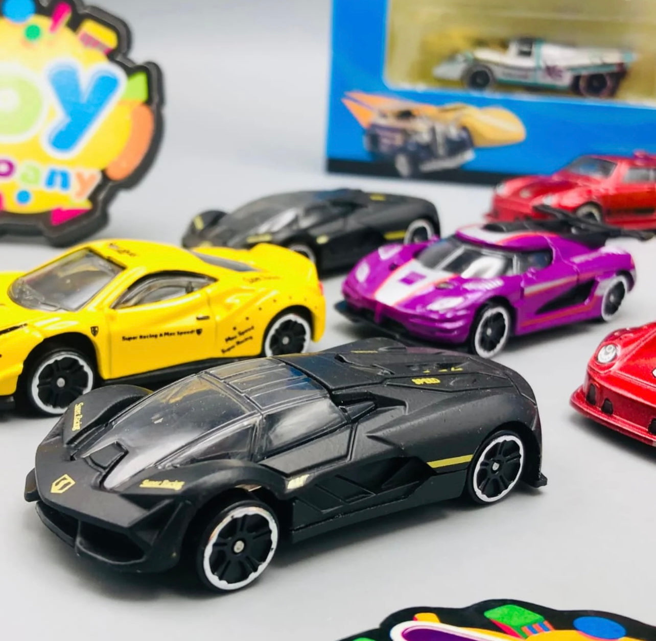 Hot Wheels Diecast Mini inertia cars! (Pack of 10)