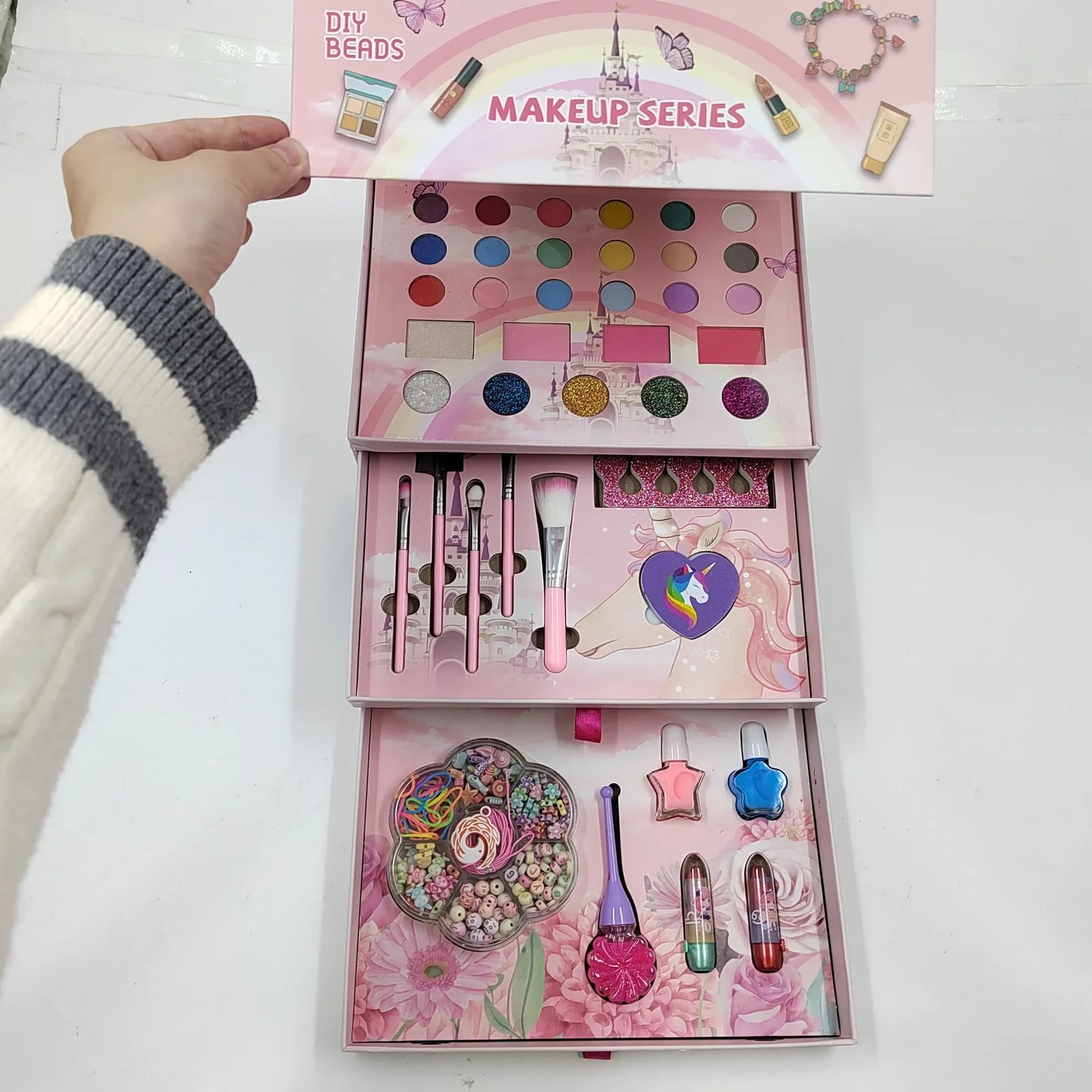 ✨ Unicorn Makeup Box Set – With Accessories & Bead Bracelet Kit ✨