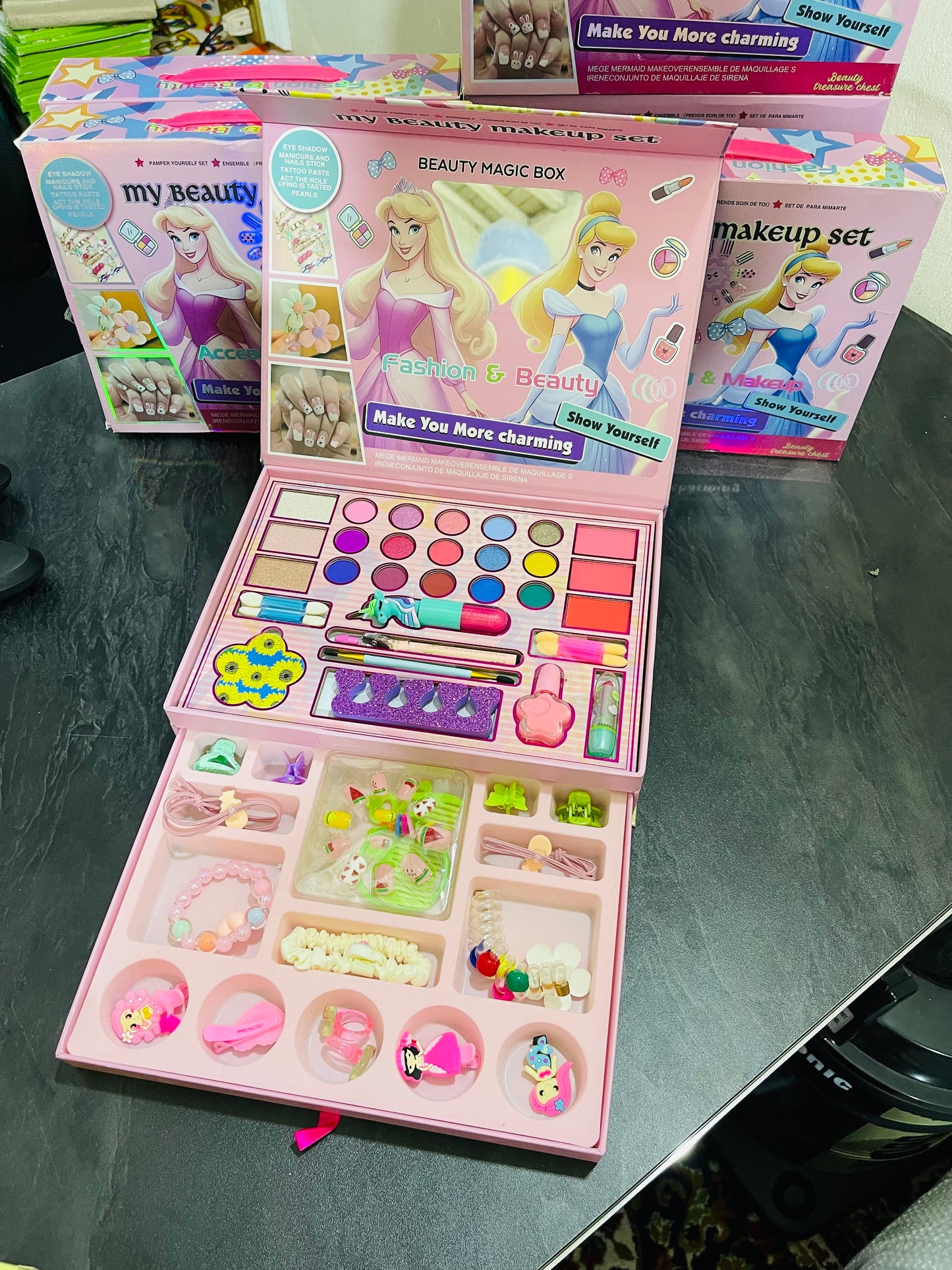 ✨ Princess Makeup Box Set – With Hair Accessories & Bead Bracelet Kit ✨