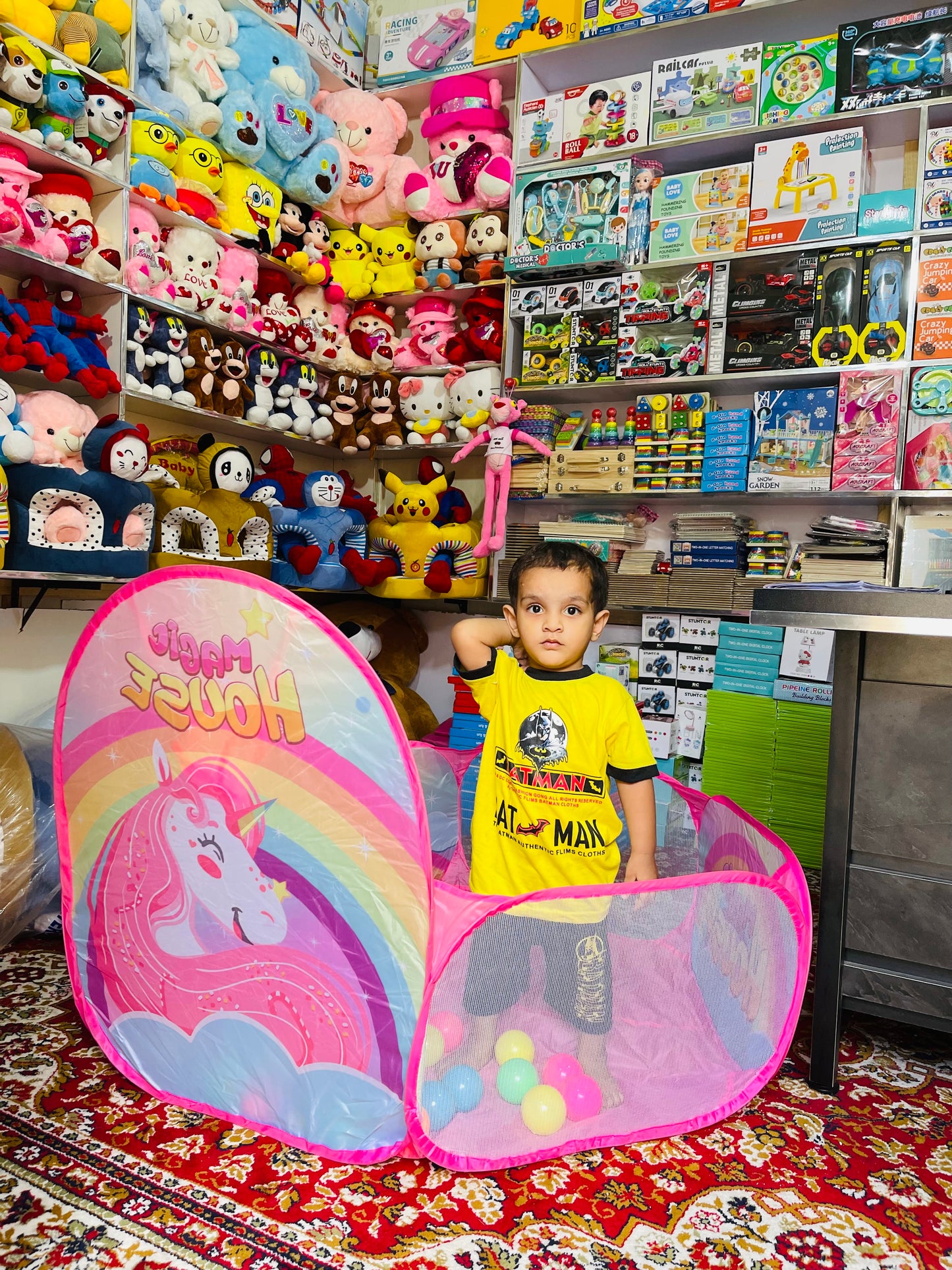 Magic tent house with 25 Colorful plastic balls